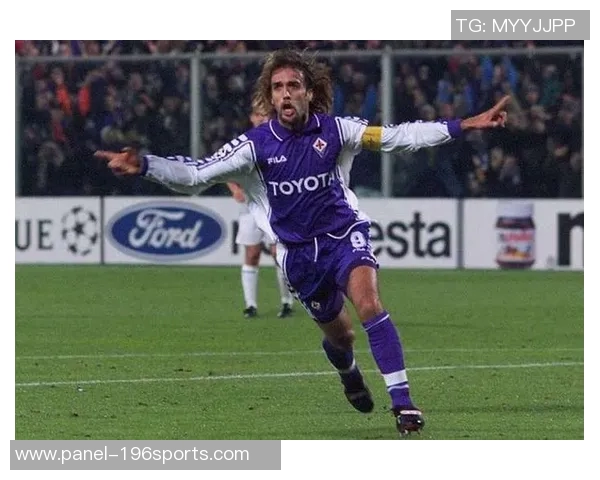 足球8号球星的传奇之路：从青涩少年到世界舞台的璀璨明星